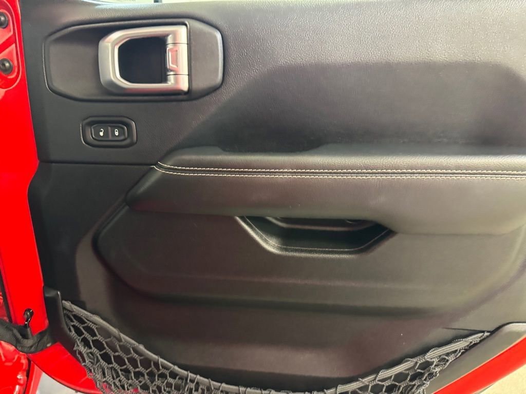 Used 2019 Jeep Wrangler Unlimited Sahara image 27