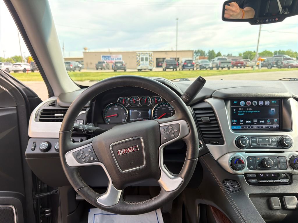 Used 2018 GMC Yukon SLT w/ Premium Edition AWD/4WD image 13