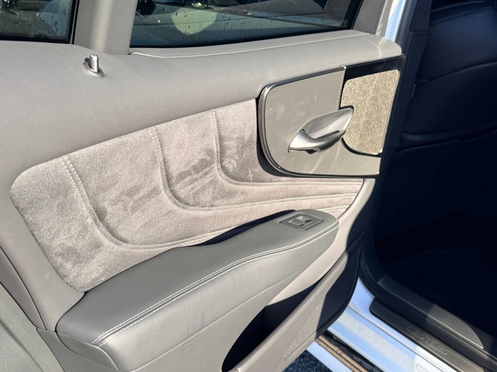 New 2023 Lexus LS 500 F Sport image 17