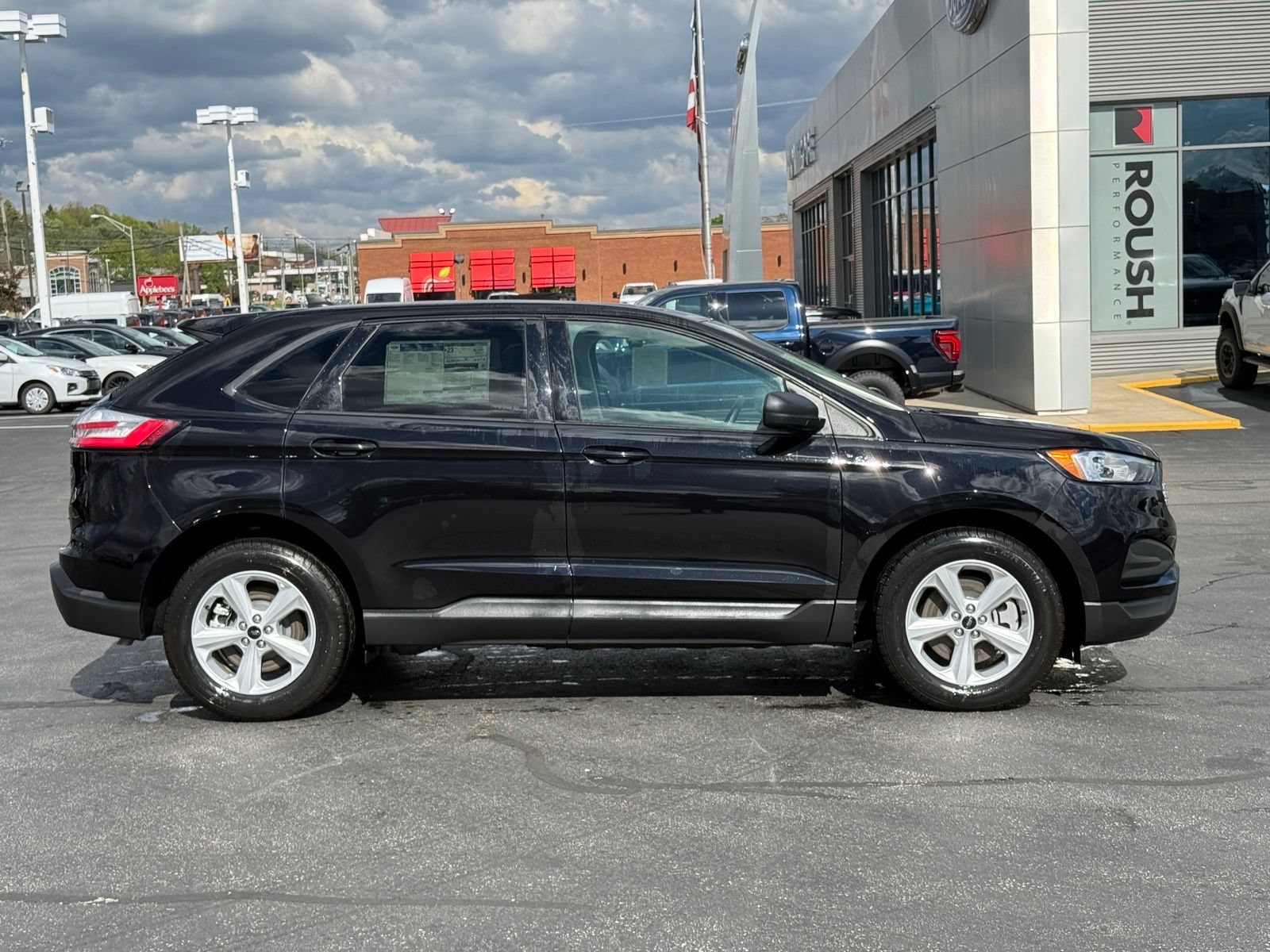 New 2024 Ford Edge SE AWD/4WD image 2