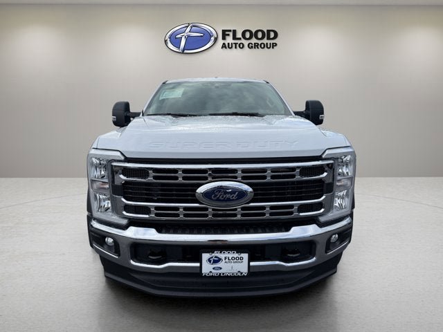 New 2026 Ford F550 4x4 Crew Cab video 2