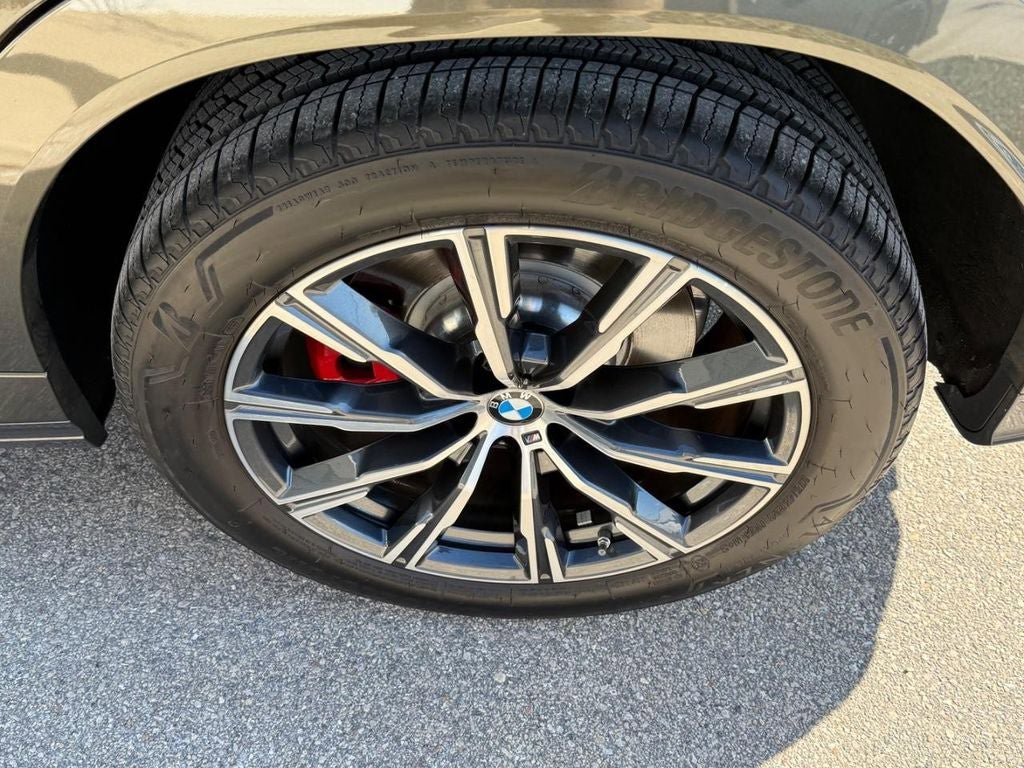 Used 2025 BMW X6 M60i AWD/4WD image 11