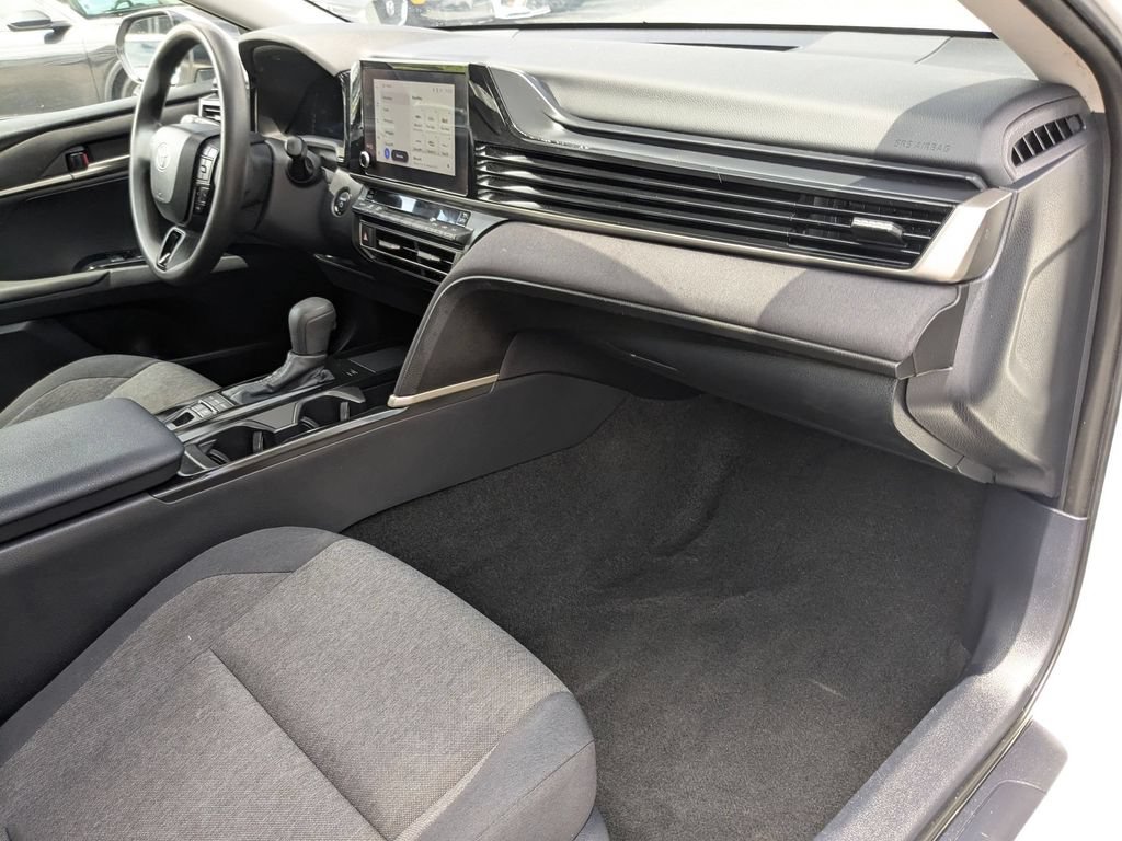 Used 2025 Toyota Camry LE FWD image 29