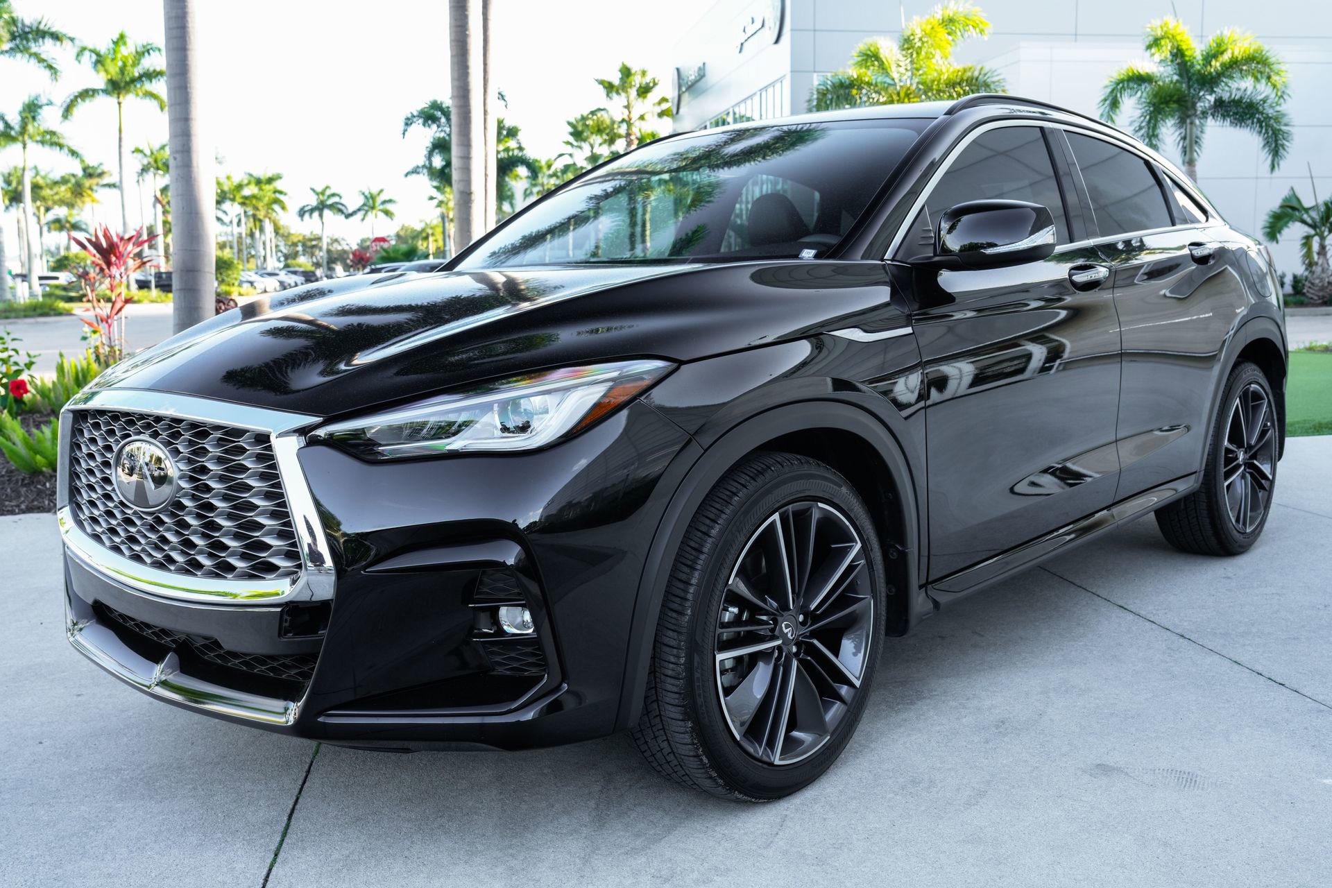 Used 2025 INFINITI QX55 Luxe w/ Cargo Package image 5