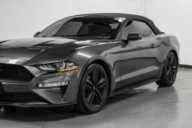 Used 2018 Ford Mustang Premium image 11
