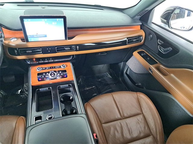 Used 2021 Lincoln Aviator Reserve w/ Equipment Group 201A image 18