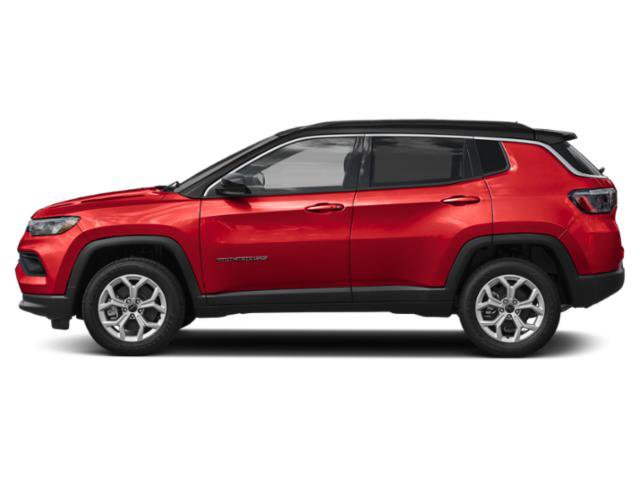 Certified 2025 Jeep Compass Limited w/ Mopar Graphics Package image 2