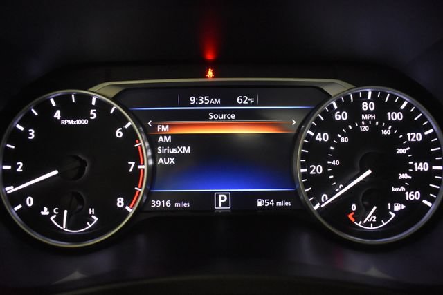 Certified 2025 Nissan Sentra SR w/ SR Premium Package FWD image 27