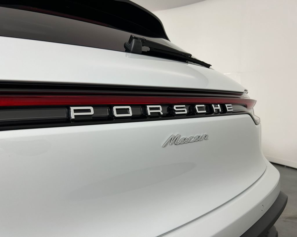 New 2026 Porsche Macan AWD/4WD image 12