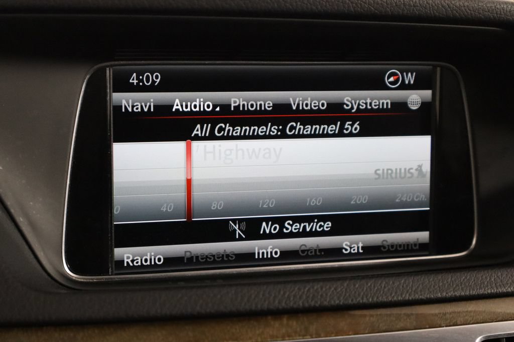 Used 2014 Mercedes-Benz E 550 4MATIC Sedan image 27