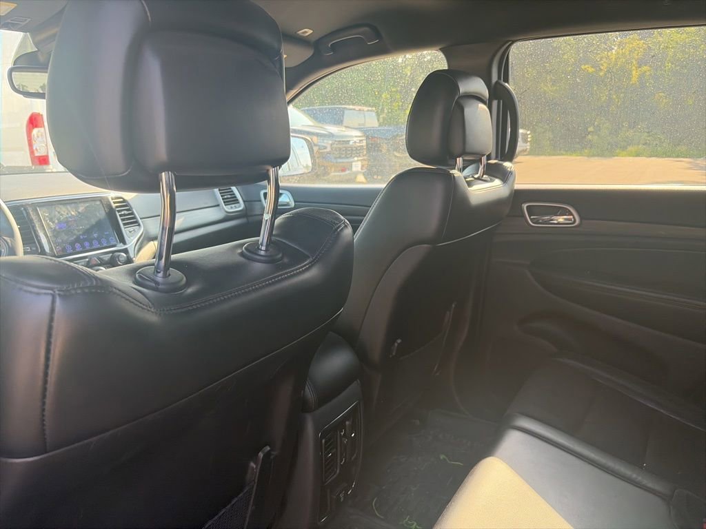 Used 2019 Jeep Grand Cherokee Altitude AWD/4WD image 11