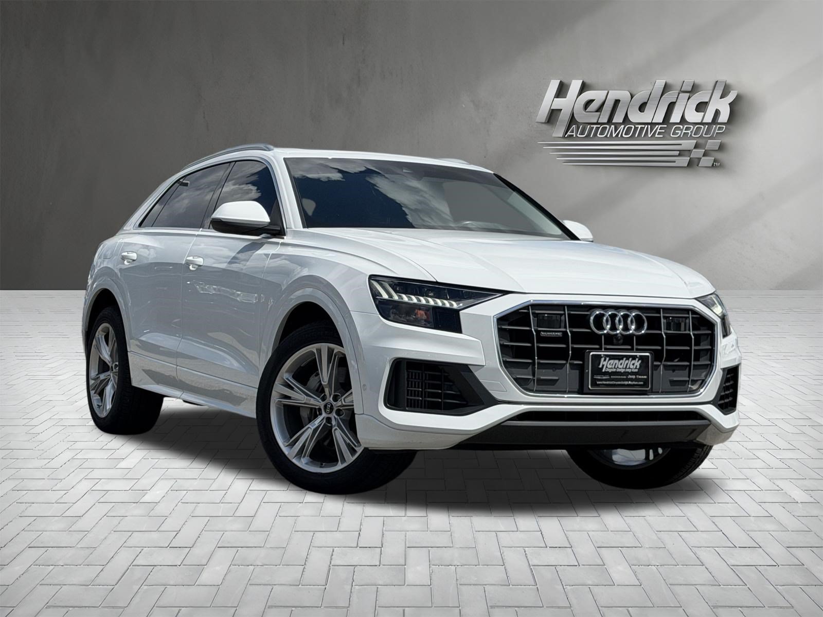 Used 2023 Audi Q8 Premium w/ Convenience Package AWD/4WD image 2