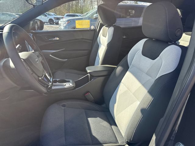 Used 2024 Chevrolet Trax RS w/ Driver Confidence Package FWD image 33