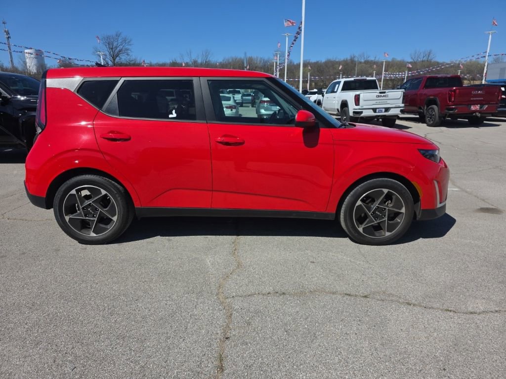 Used 2023 Kia Soul EX image 4