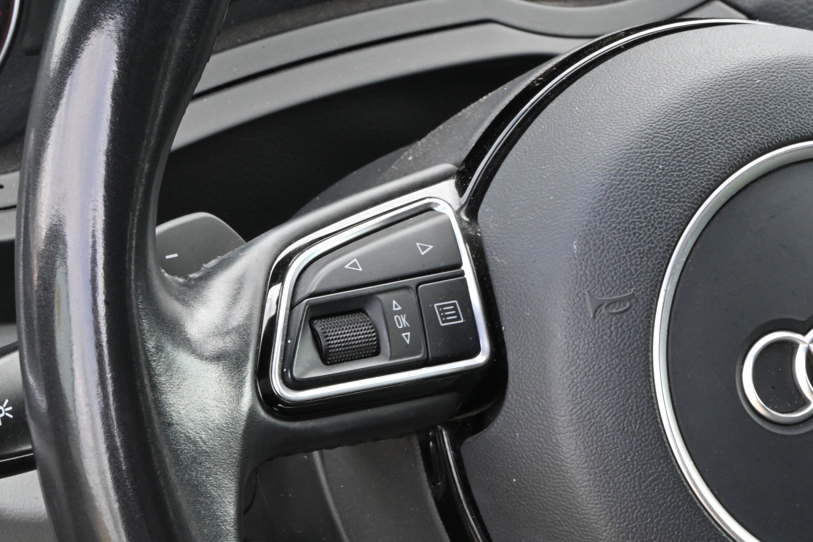 Used 2018 Audi Q3 2.0T Premium w/ Convenience Package image 28