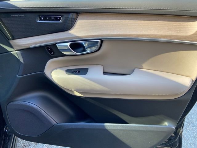 New 2026 Volvo XC90 B6 Ultra image 20