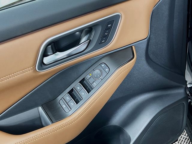 New 2026 Nissan Rogue Platinum w/ Platinum Premium Package image 16