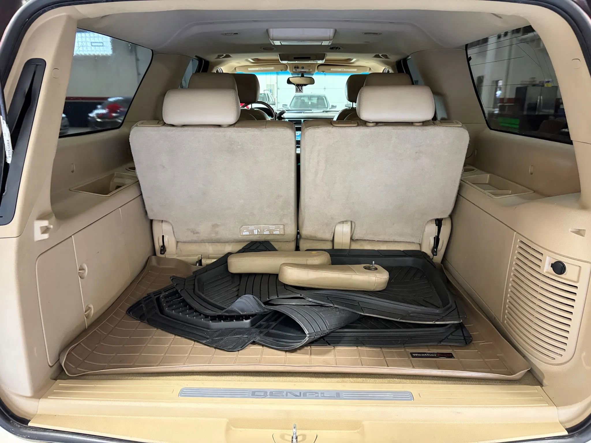 Used 2012 GMC Yukon XL Denali image 28