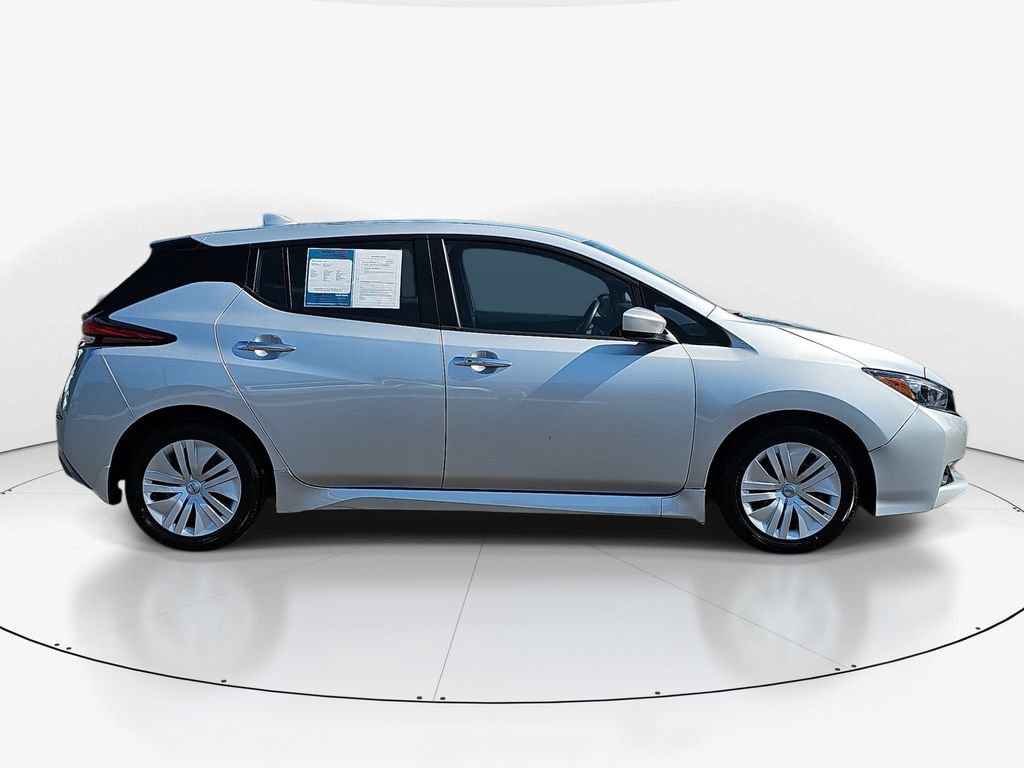 Used 2025 Nissan Leaf S FWD image 5