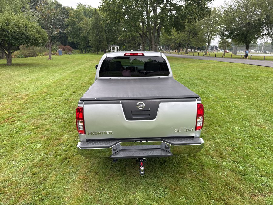 Used 2012 Nissan Frontier SV w/ SV Premium Utility Pkg AWD/4WD image 38