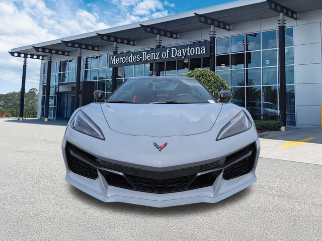 Used 2025 Chevrolet Corvette Z06 RWD image 9