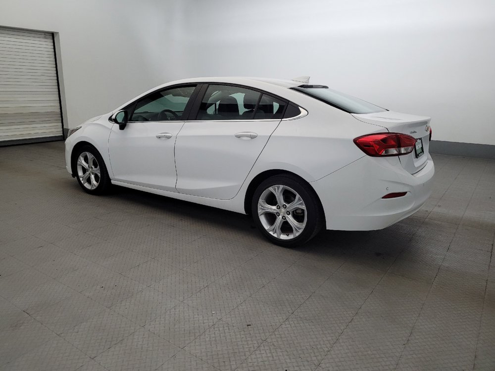 Used 2019 Chevrolet Cruze Premier w/ Driver Confidence II Package FWD image 3