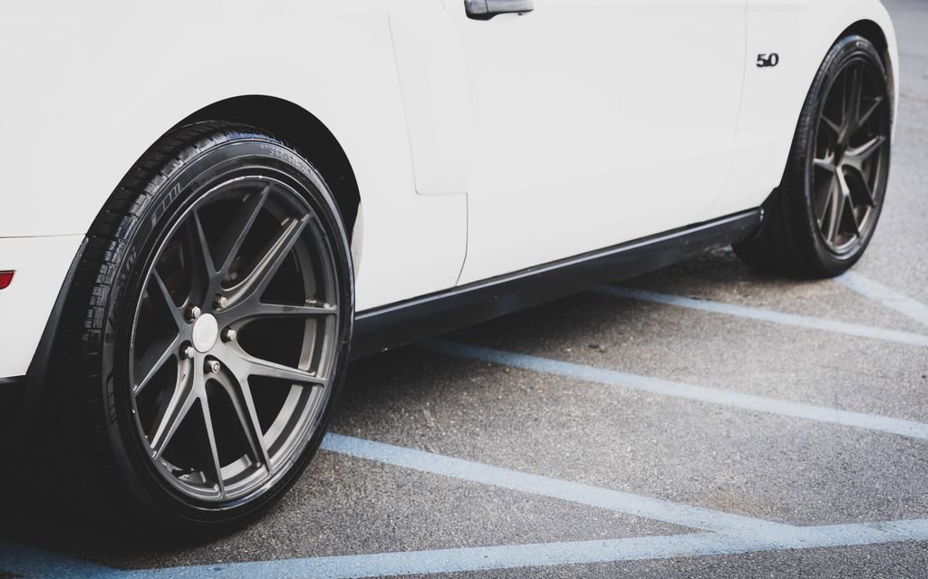 Used 2013 Ford Mustang GT Premium w/ Brembo Brake Pkg RWD image 25