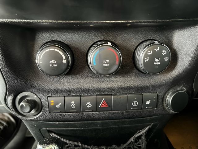 Used 2016 Jeep Wrangler Unlimited Rubicon w/ Dual Top Group image 14