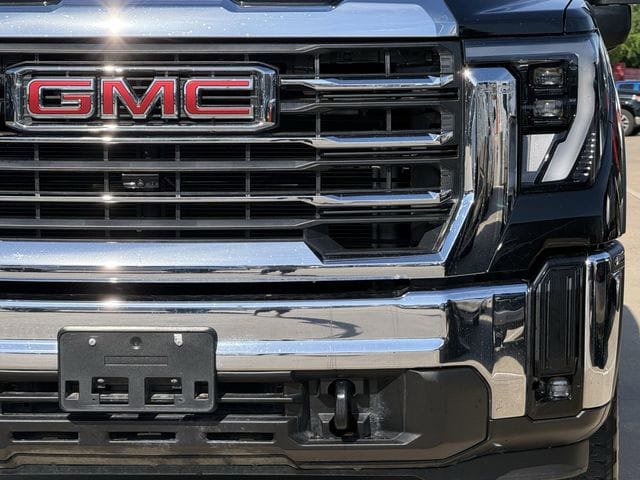 Used 2024 GMC Sierra 2500 SLE w/ SLE Value Package; AWD/4WD image 8