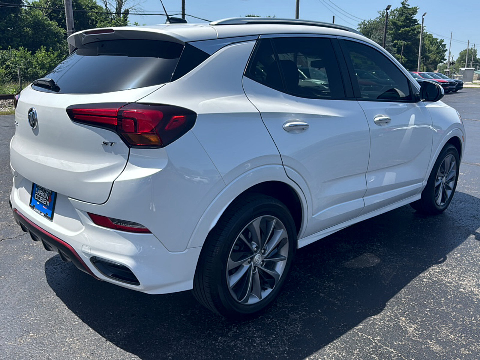 Used 2022 Buick Encore GX Preferred w/ Sport Touring Package FWD image 4