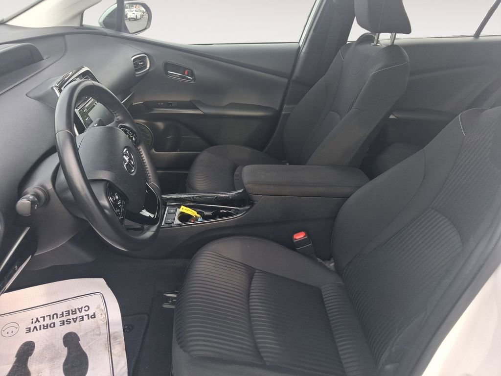 Used 2021 Toyota Prius Prime LE FWD image 9
