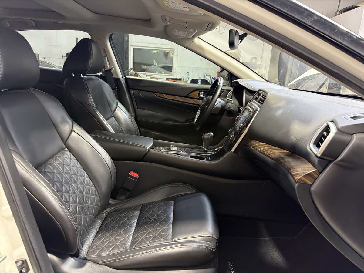 Used 2016 Nissan Maxima Platinum FWD image 27