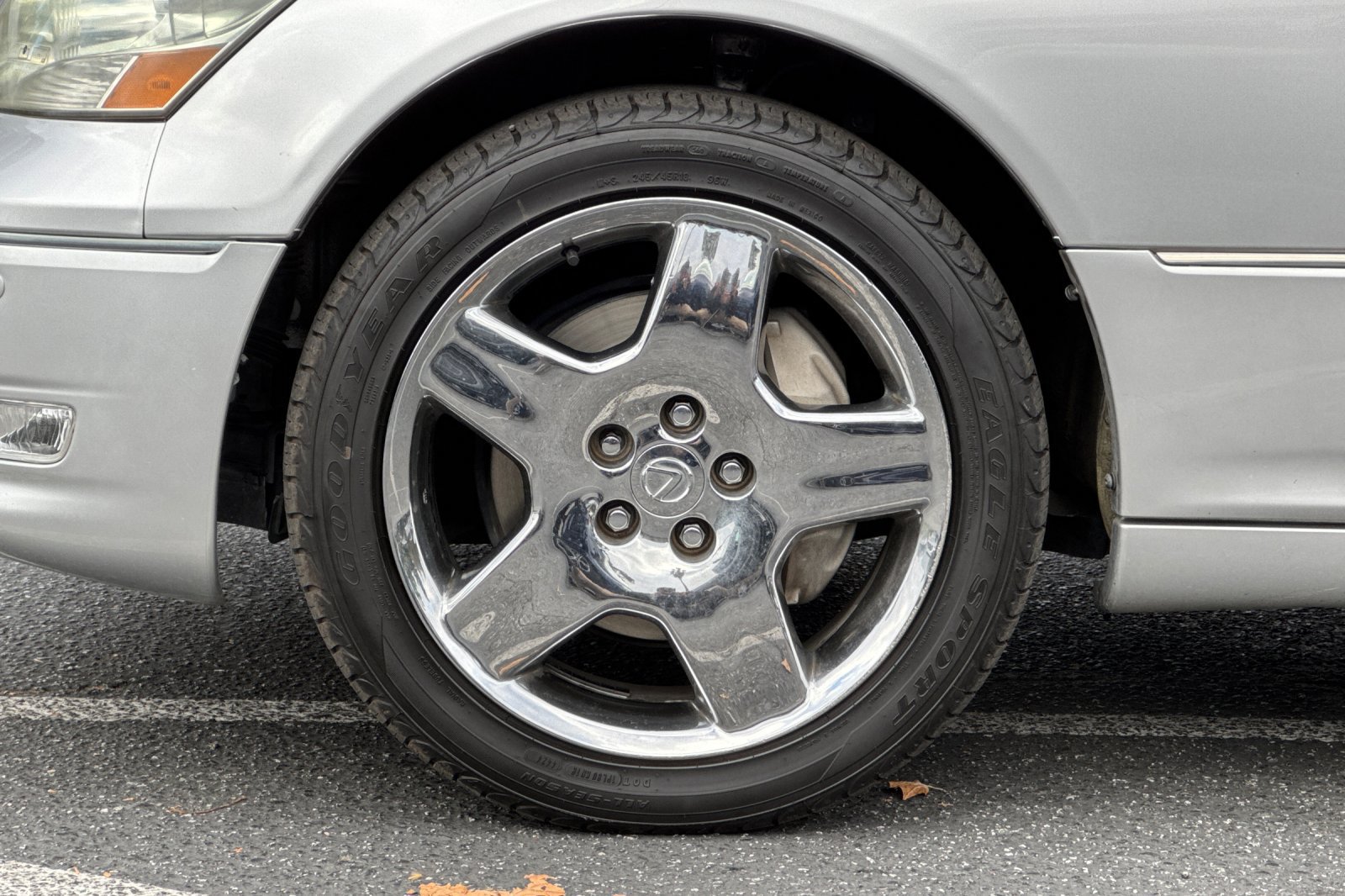 Used 2005 Lexus LS 430 w/ Modern Luxury Pkg RWD image 26