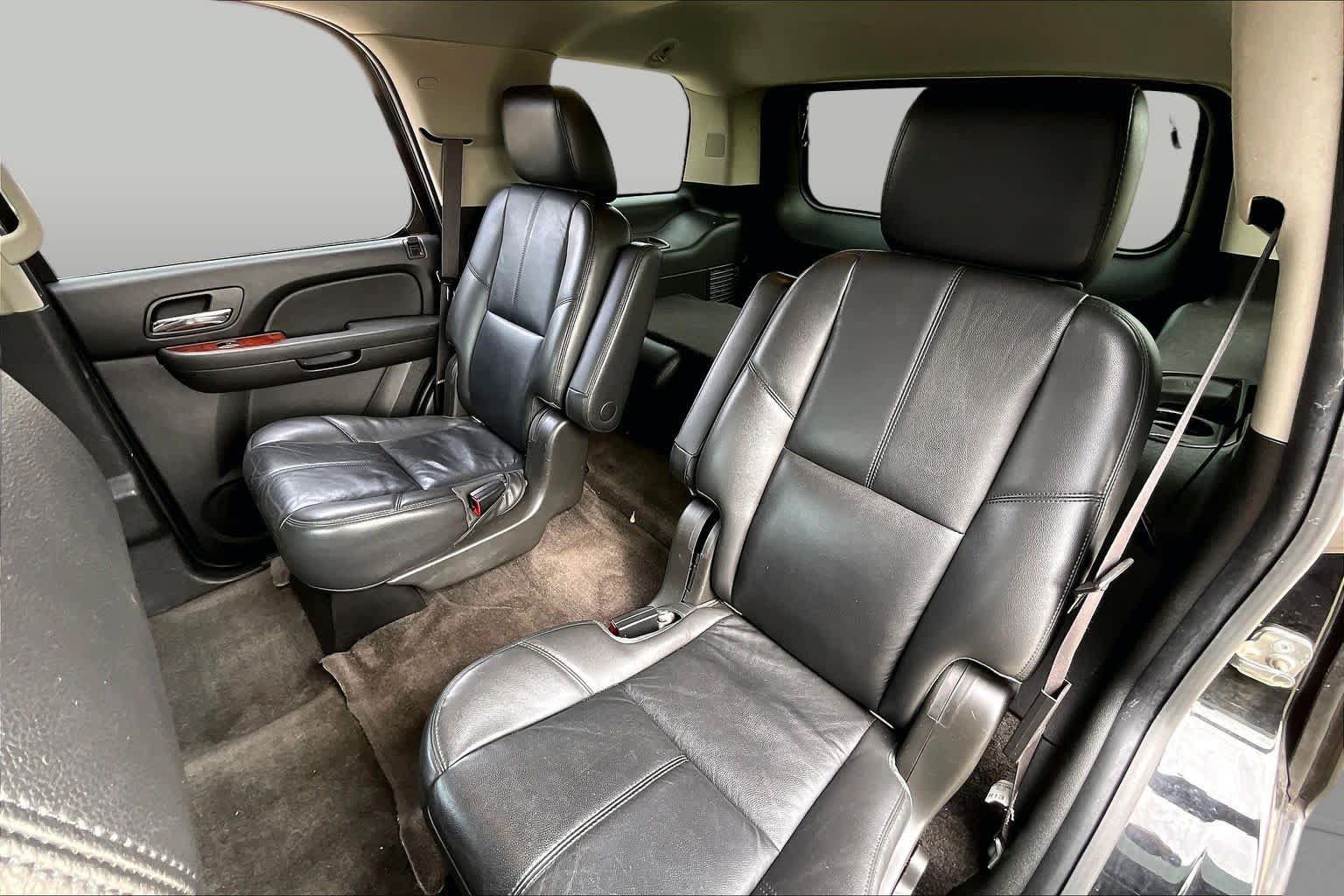 Used 2013 Chevrolet Tahoe LT w/ Texas Edition RWD image 19