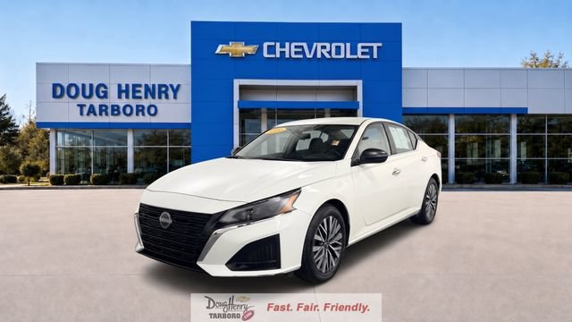 Used 2025 Nissan Altima 2.5 SV