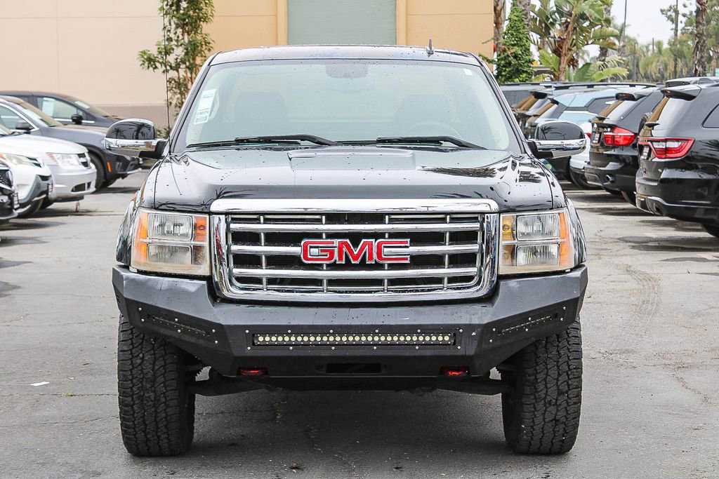 Used 2011 GMC Sierra 1500 SLT w/ SLT Convenience Package AWD/4WD image 2