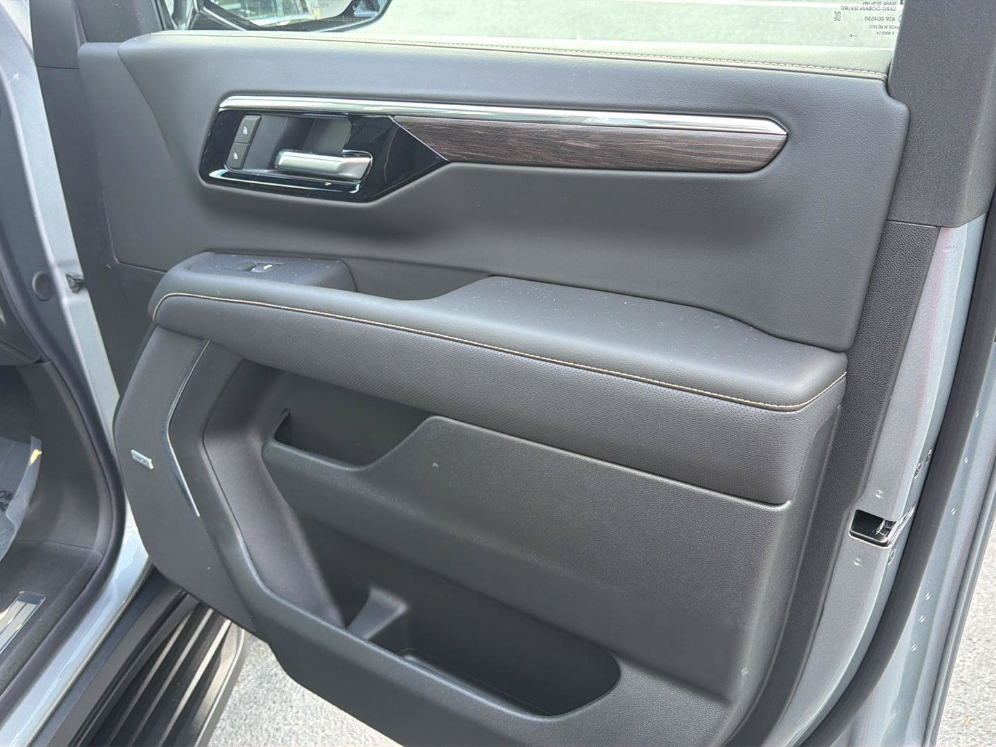 New 2026 Chevrolet Suburban Premier w/ Sun And Tow Package RWD image 16