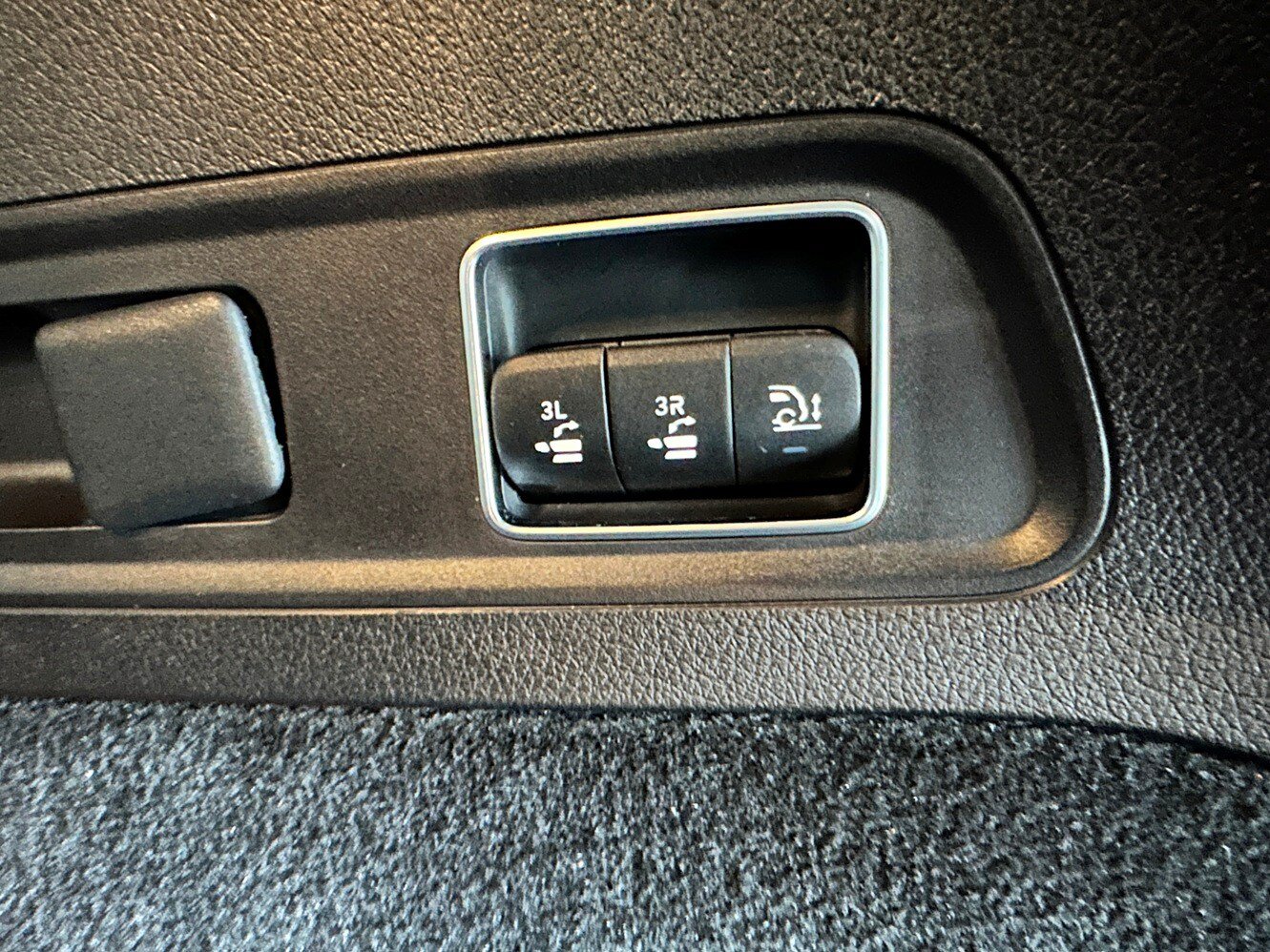 Used 2023 Mercedes-Benz GLS 450 4MATIC image 39