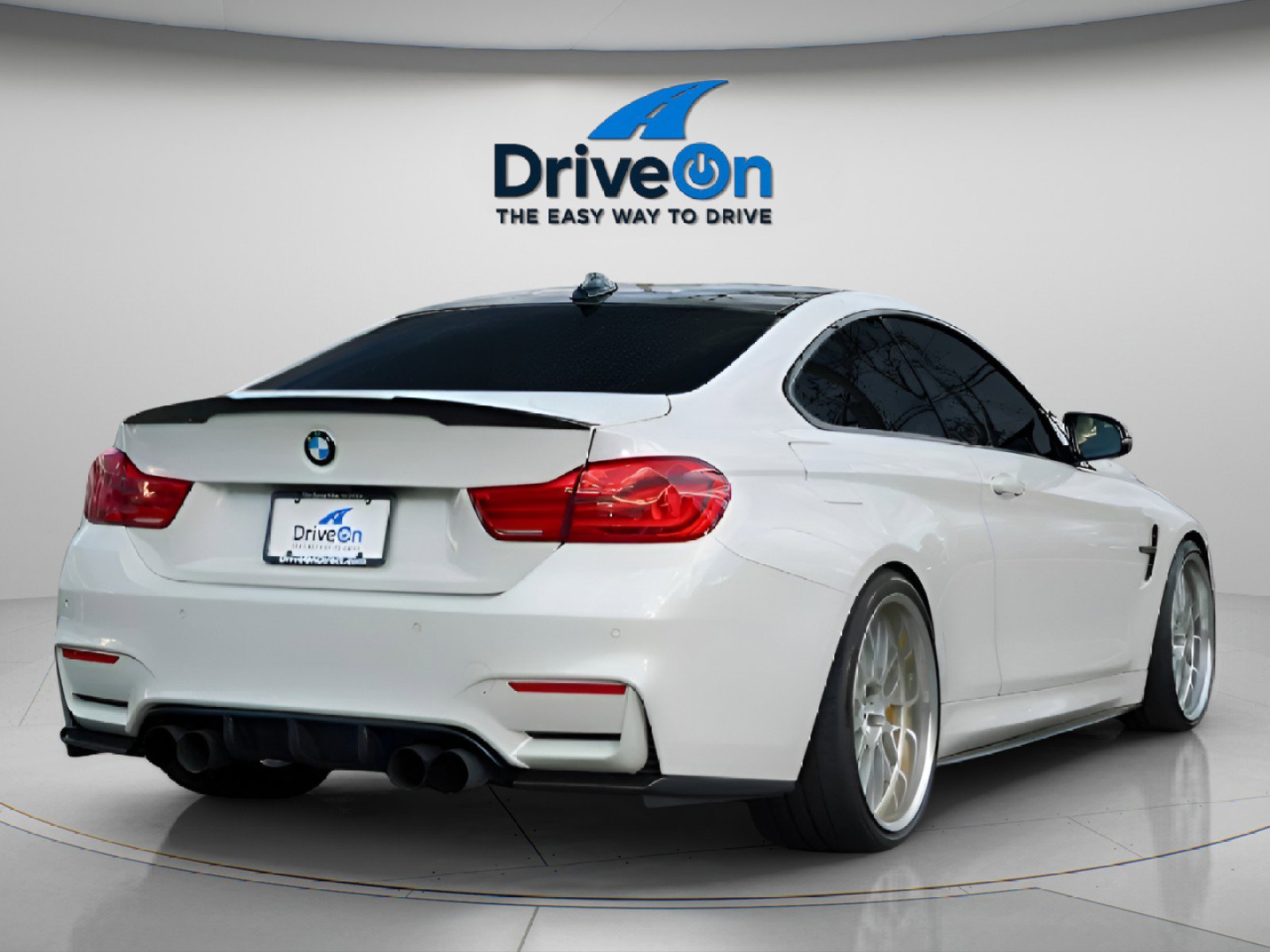 Used 2018 BMW M4 Coupe w/ Competition Package image 14