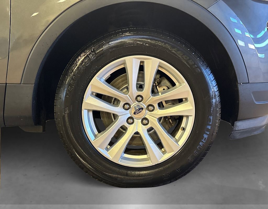 Used 2018 Ford Explorer XLT image 20