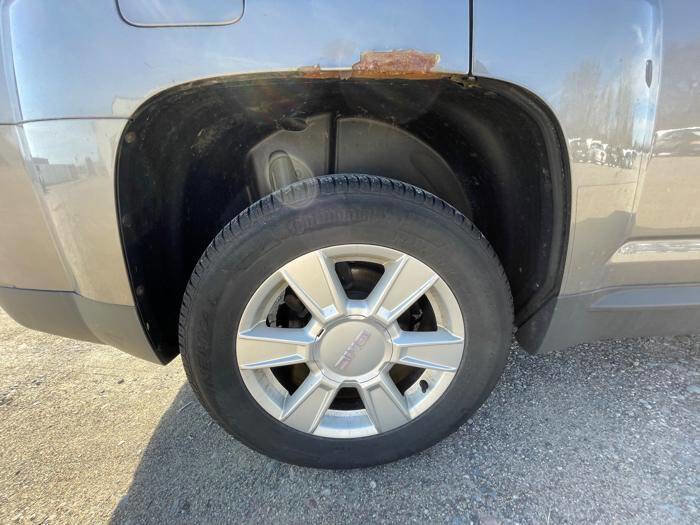Used 2012 GMC Terrain SLE image 16