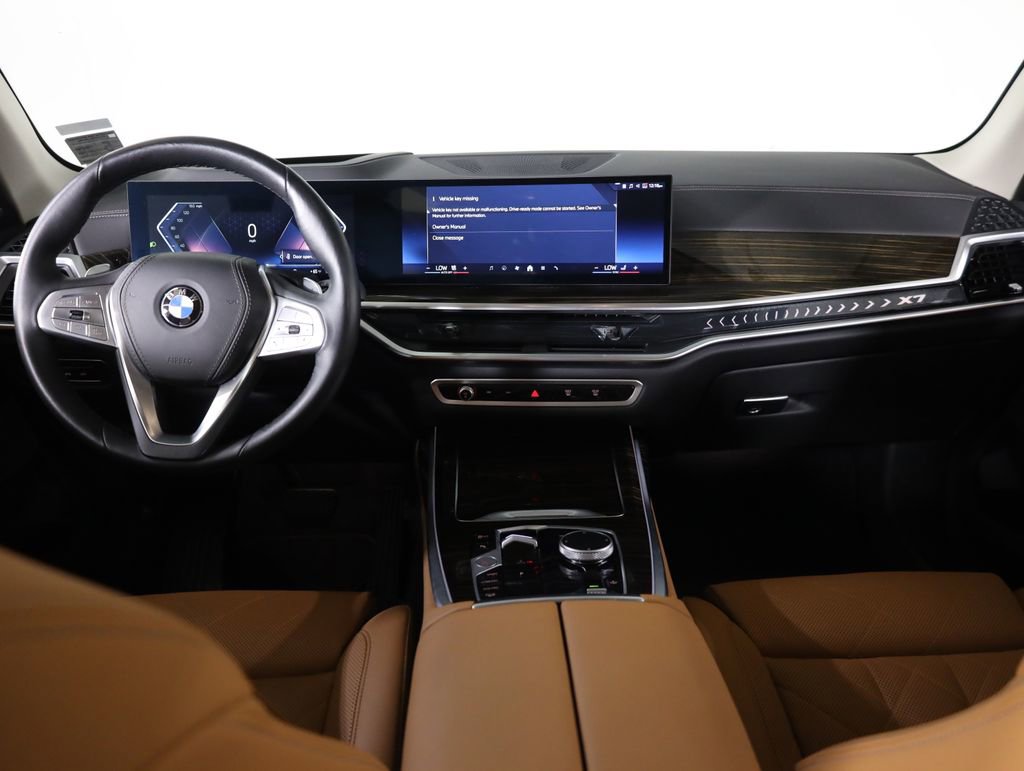 Used 2025 BMW X7 xDrive40i AWD/4WD image 47