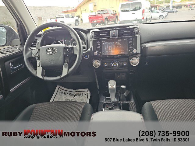 Used 2022 Toyota 4Runner TRD Off-Road AWD/4WD image 34