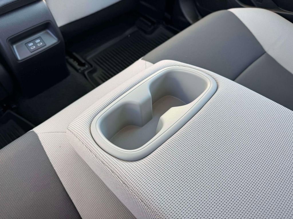 Used 2026 Toyota Corolla LE AWD/4WD image 12