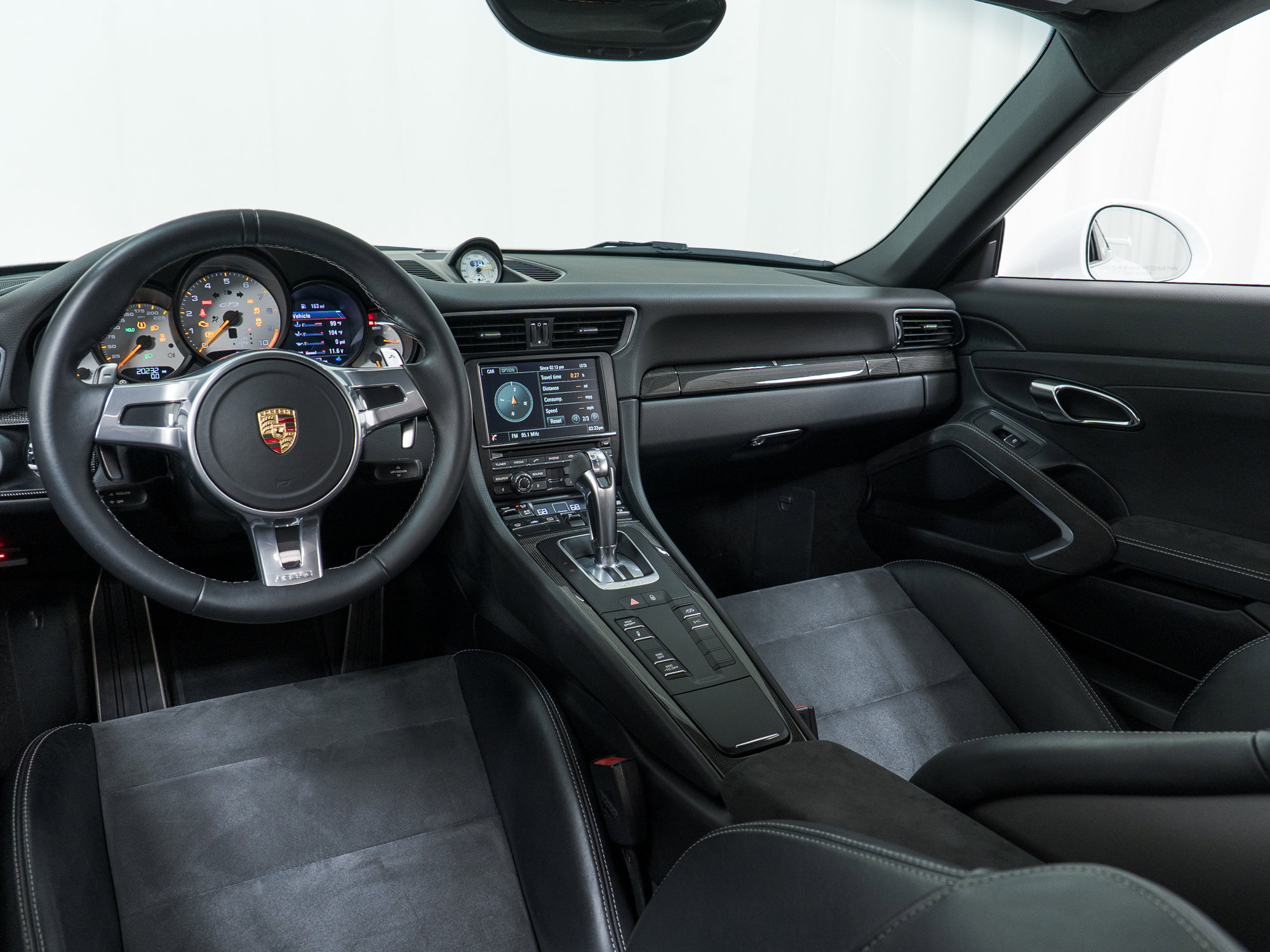 Certified 2014 Porsche 911 GT3 image 21