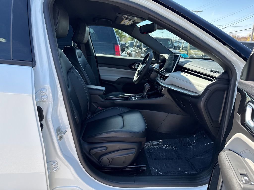 Certified 2025 Jeep Compass Limited image 26