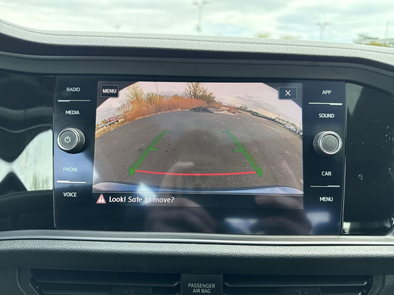 Used 2019 Volkswagen Jetta SEL FWD image 17