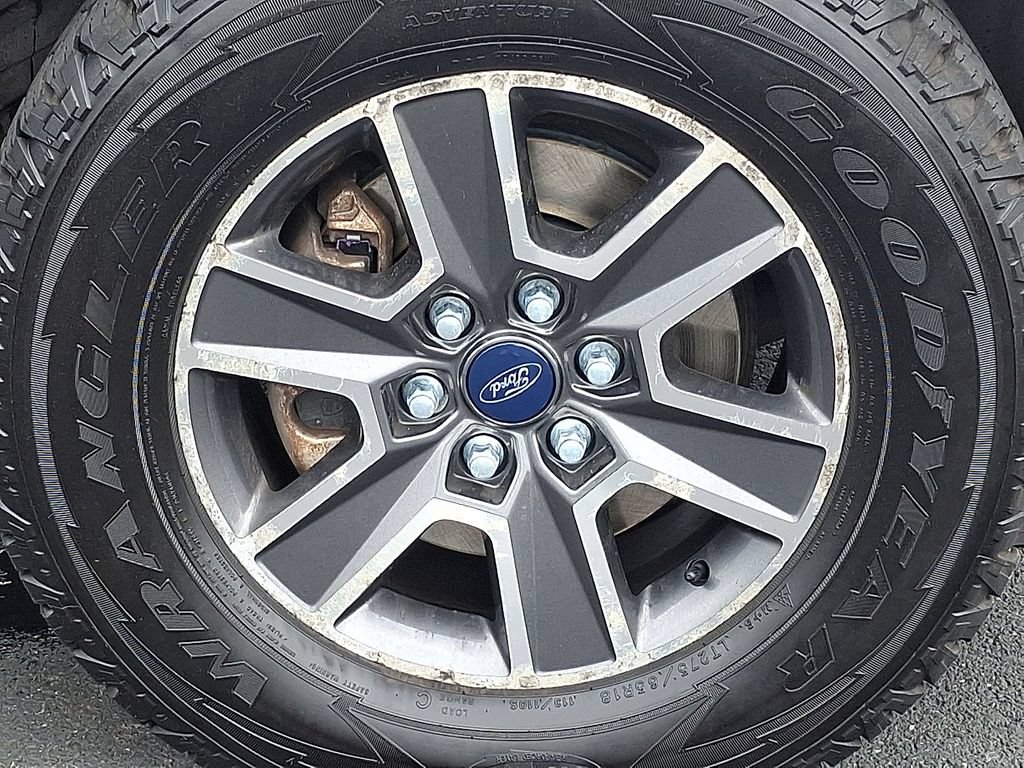 Used 2017 Ford F150 XLT w/ Equipment Group 302A Luxury AWD/4WD image 8