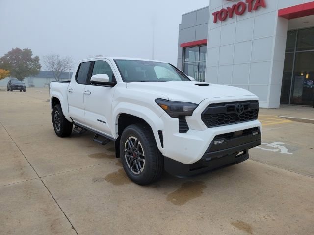 Used 2025 Toyota Tacoma TRD Sport w/ TRD Sport Premium Package image 1