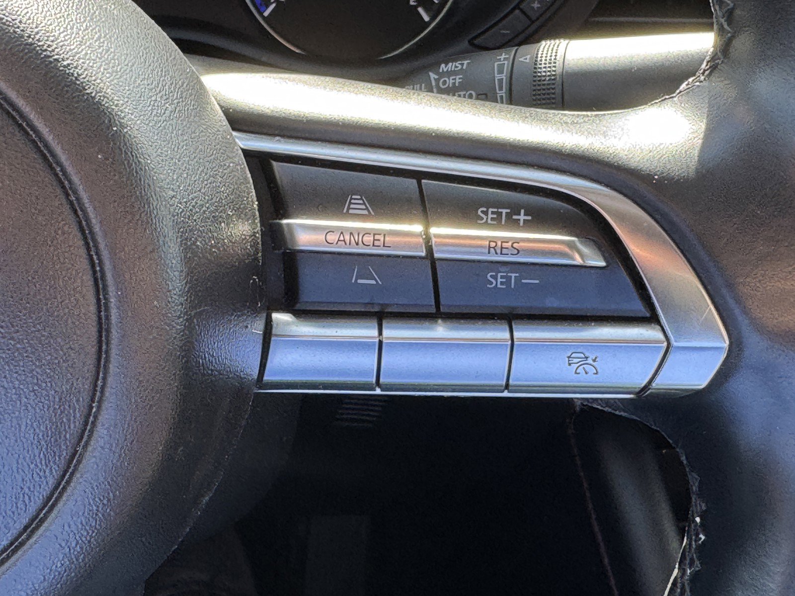 Used 2023 MAZDA MAZDA3 s image 21